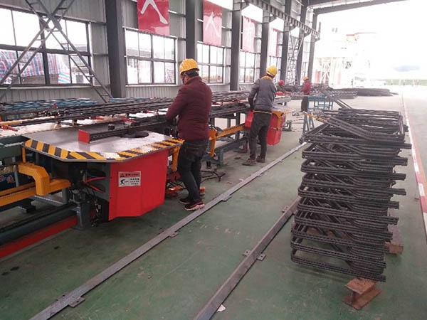 e945a0631cca02a963dfcdfb2f81ceb(1)